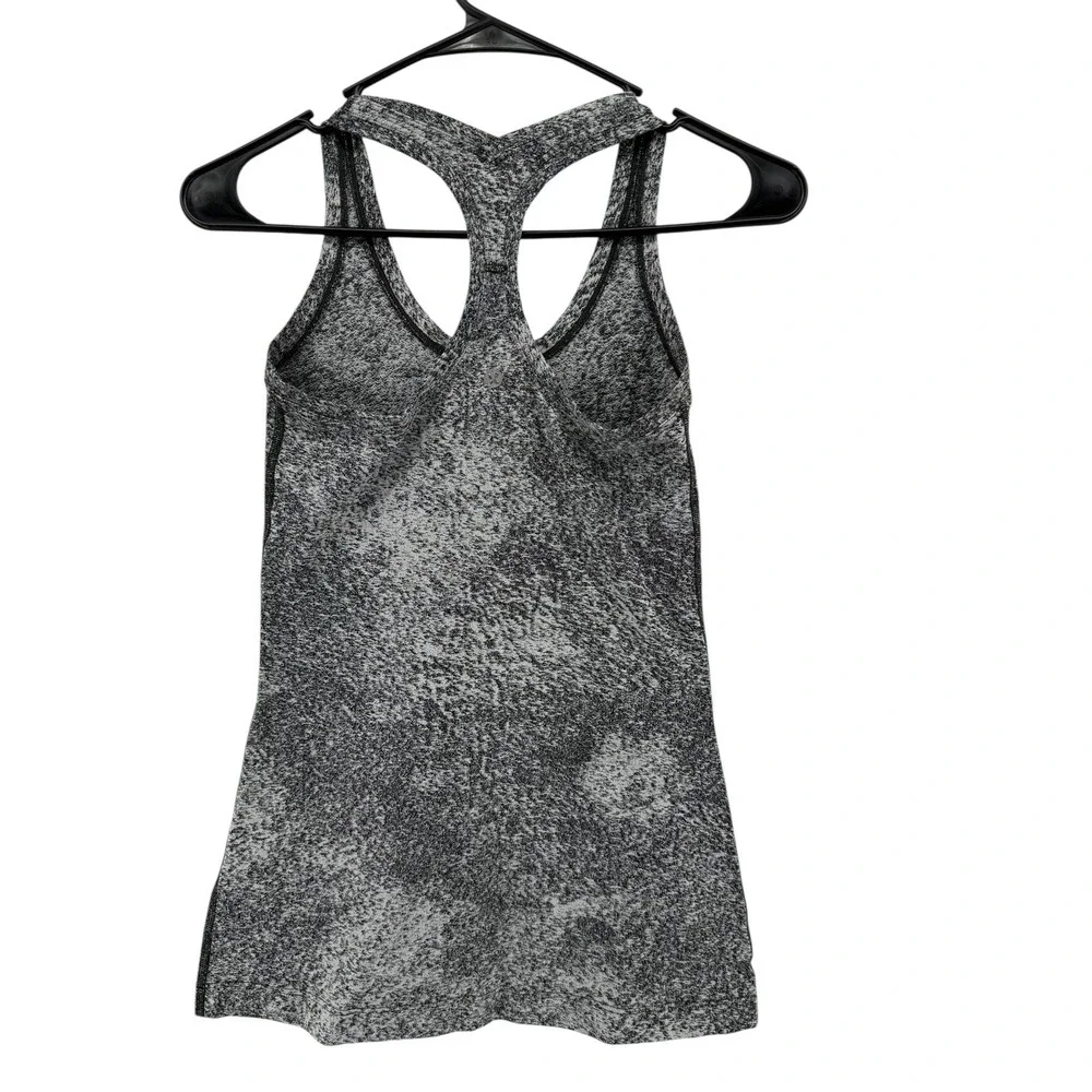 Lululemon sz 2/4 Gray Speckled Cool‎ Racerback II Tank Athletic Workout Women's
